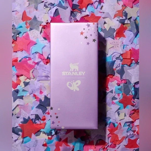 NEW Stanley x Olivia Rodrigo 40 oz Tumbler - Picture 12 of 14